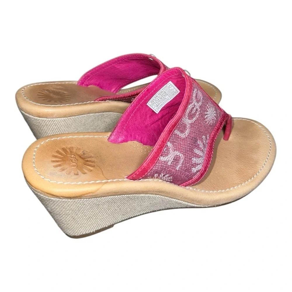 Ugg Women's Solena Pink thong Wedge Sandals size 7